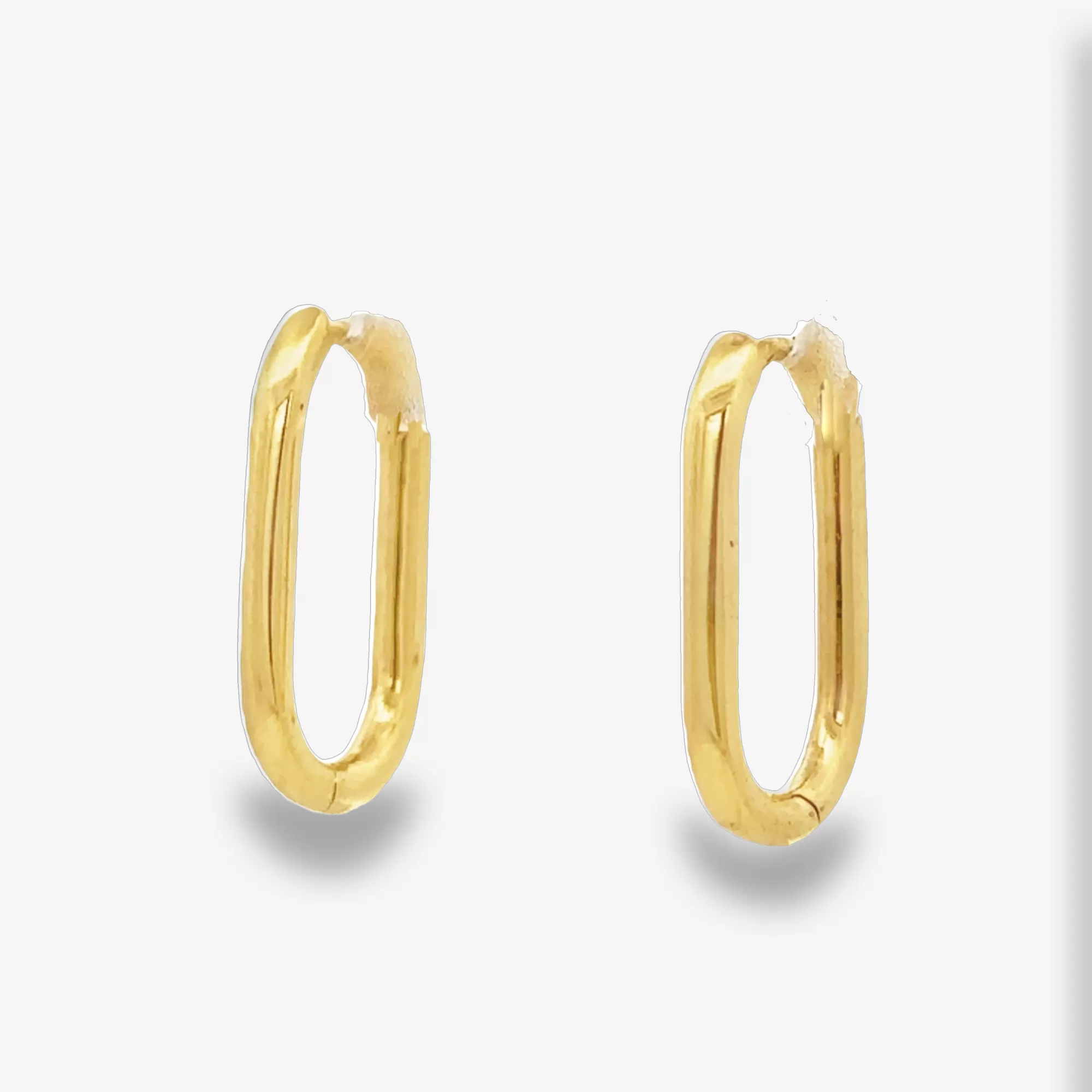 0.75 U Hoop Gold Earrings