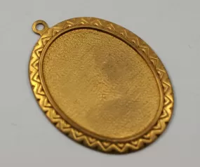 1 Vintage Raw Brass Oval Pendant Setting With 40x30 Mm Cameo Base