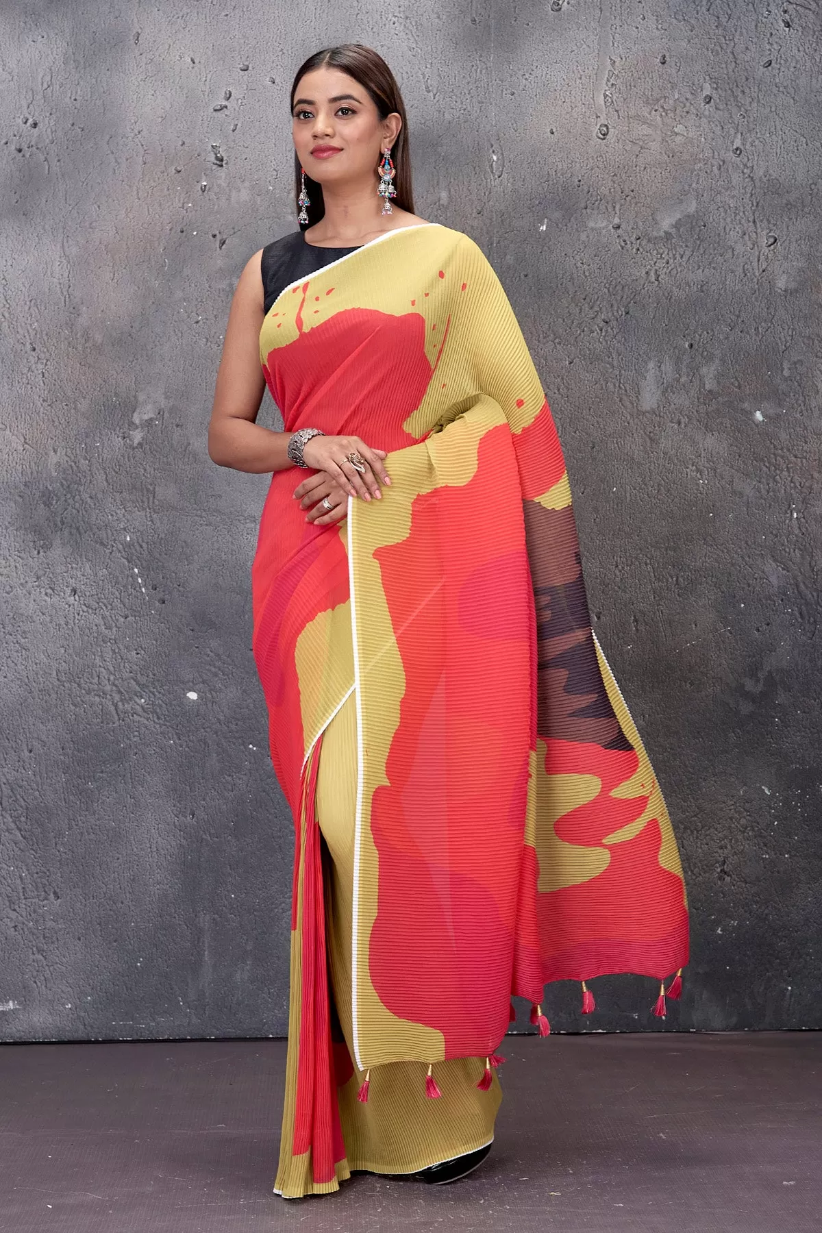 90M792 Yellow and Pink Abstract Print Micro Pleats Saree