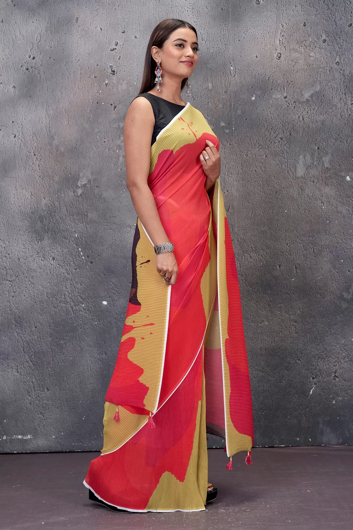 90M792 Yellow and Pink Abstract Print Micro Pleats Saree