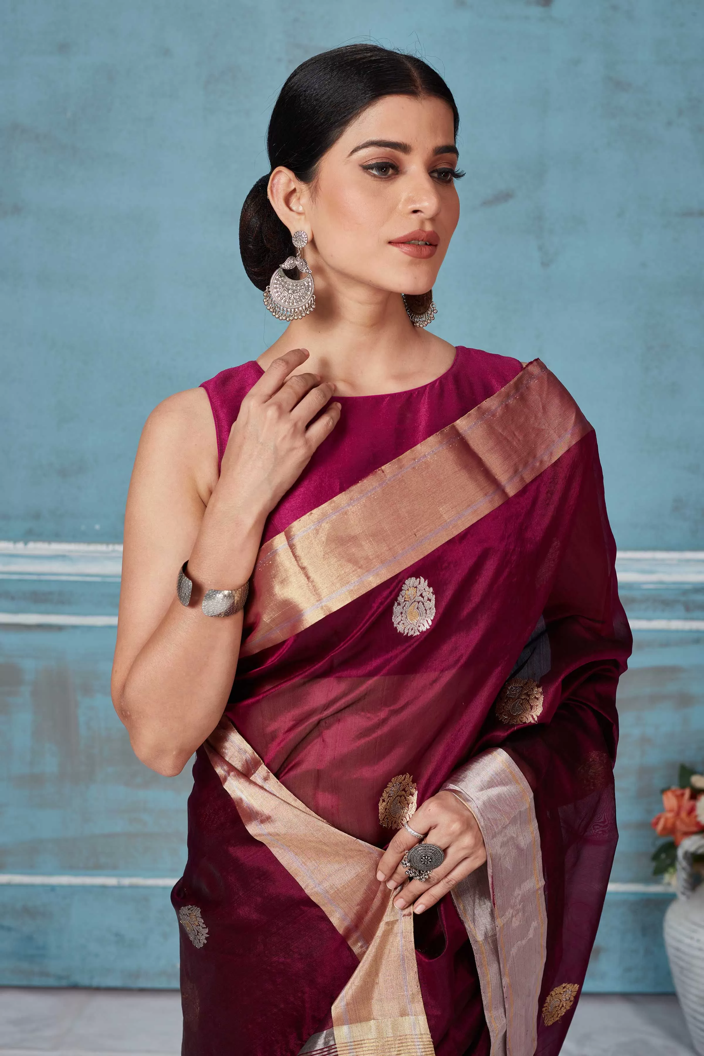 92A175 Wine Color Pattu Silk Saree With Silver Zari Motifs