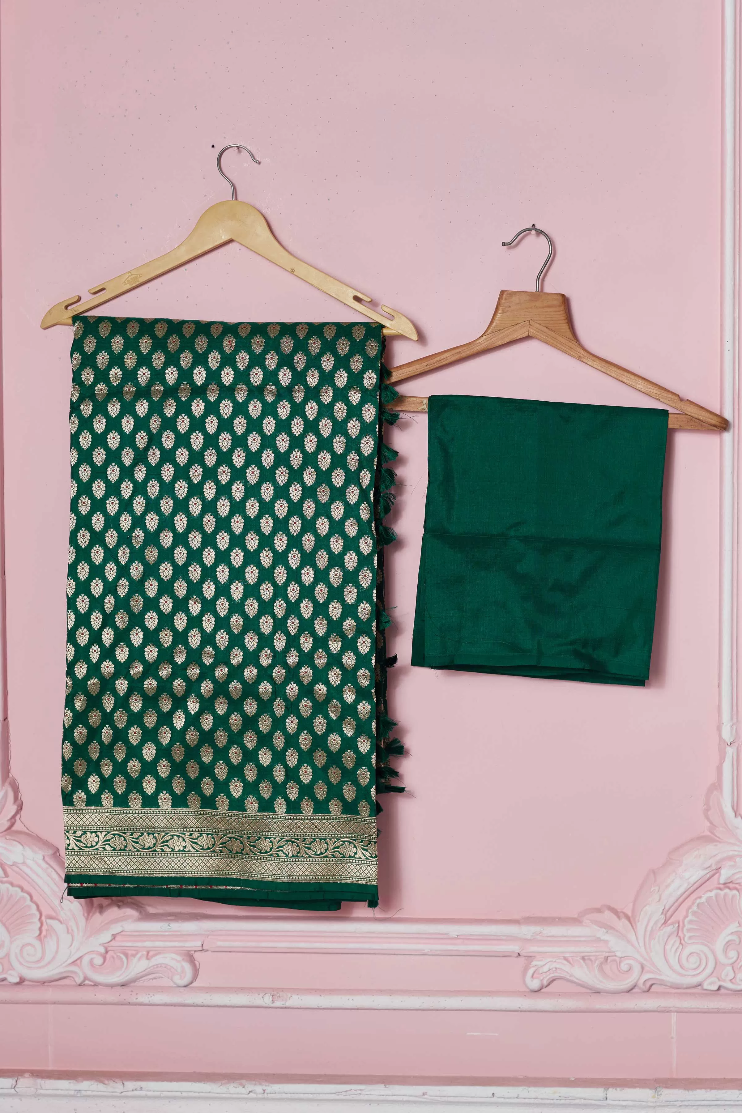 92A258 Dark Green Banarasi Saree With Overall Zari Buta