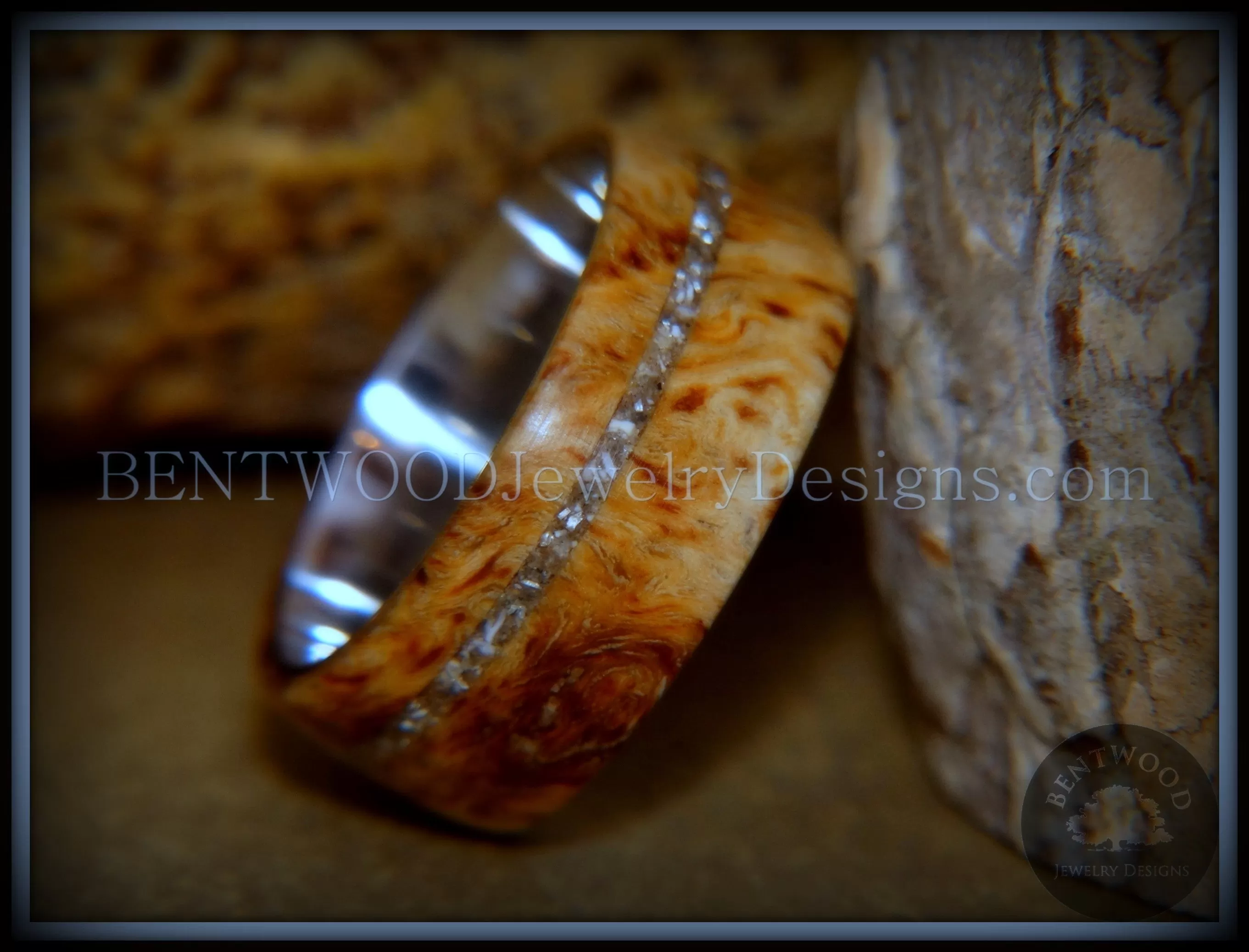 Bentwood Ring - Remembrance Maple Burl Cremation Ash Inlay on Surgical Steel Core