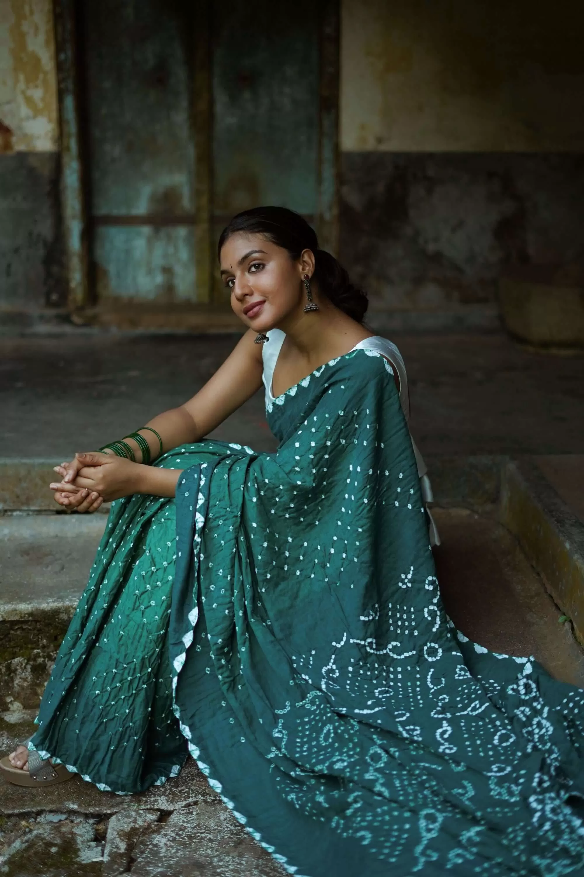 Boond - Bandhani green shaded Bandhani cotton saree