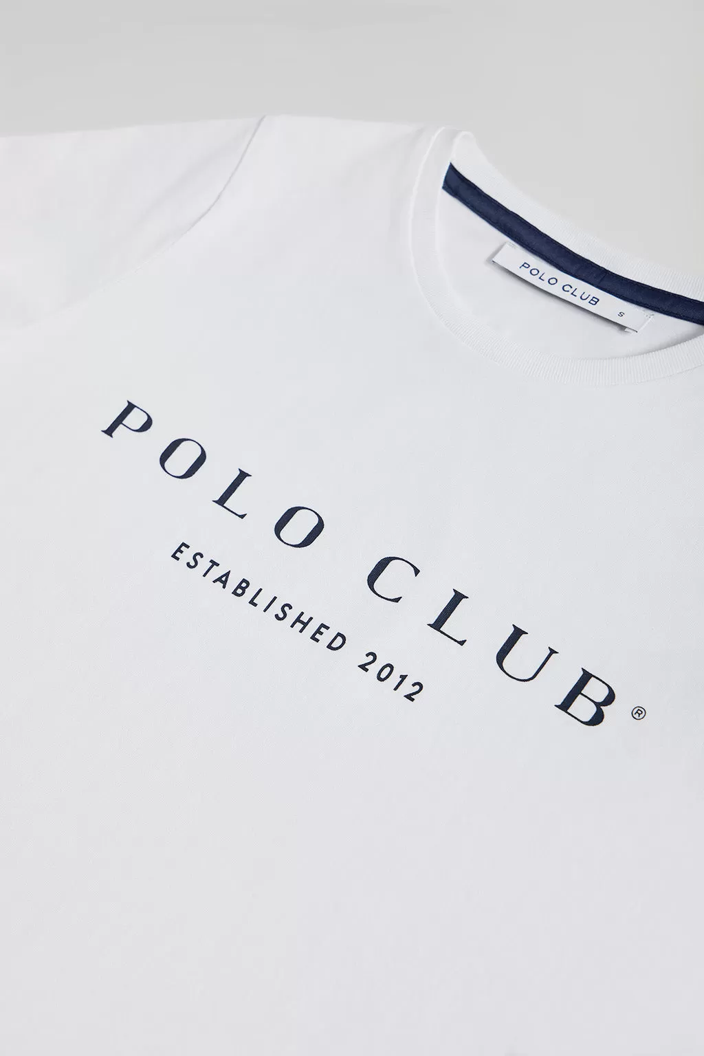 Camiseta blanca con print icónico Polo Club