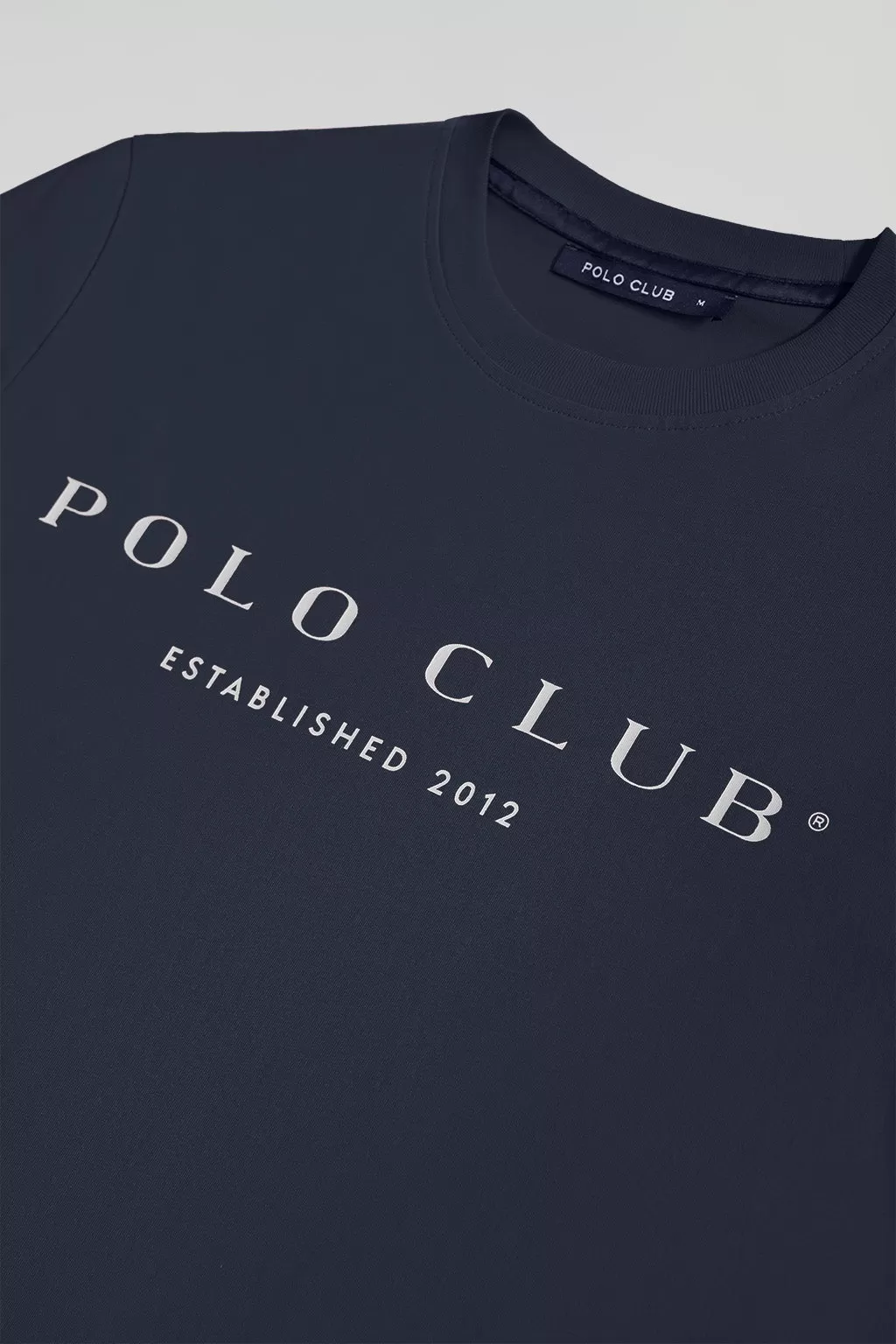 Camiseta básica azul marino con print icónico Polo Club