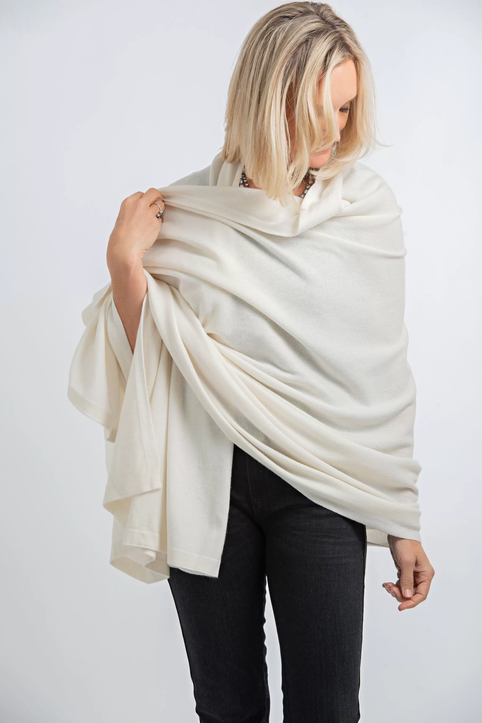 Cashmere Blanket Travel Wrap Cream | Parchment