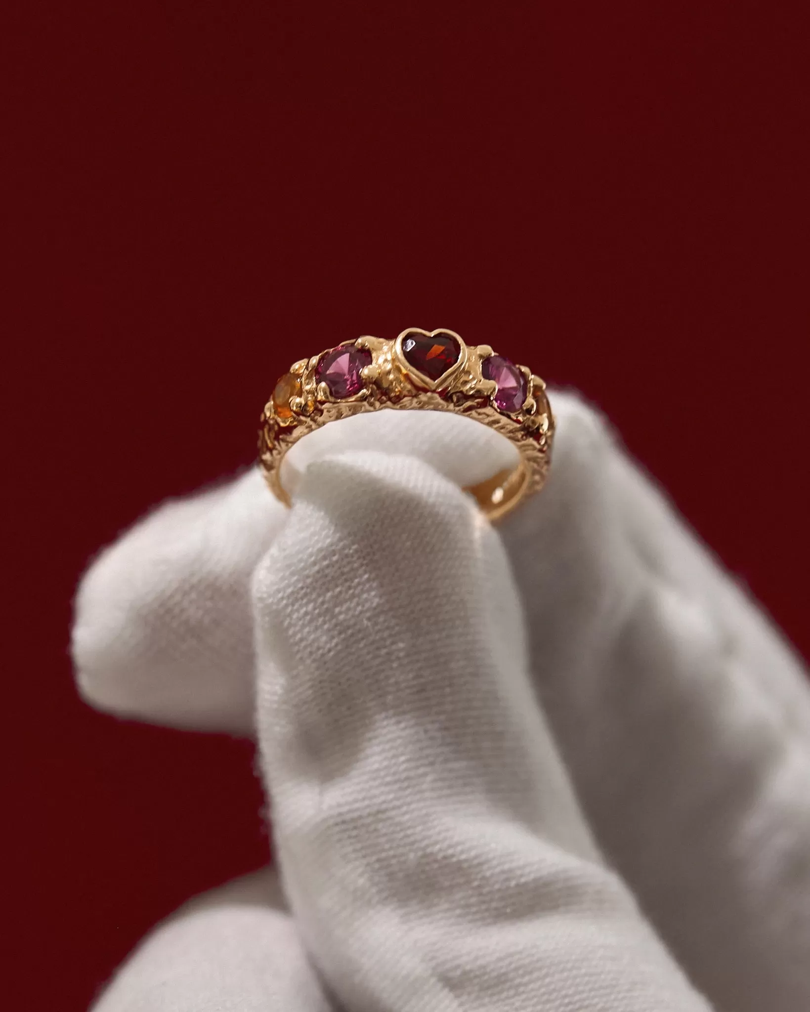 Coup de Foudre Ring in 14k Gold with Garnet, Rubies and Citrines