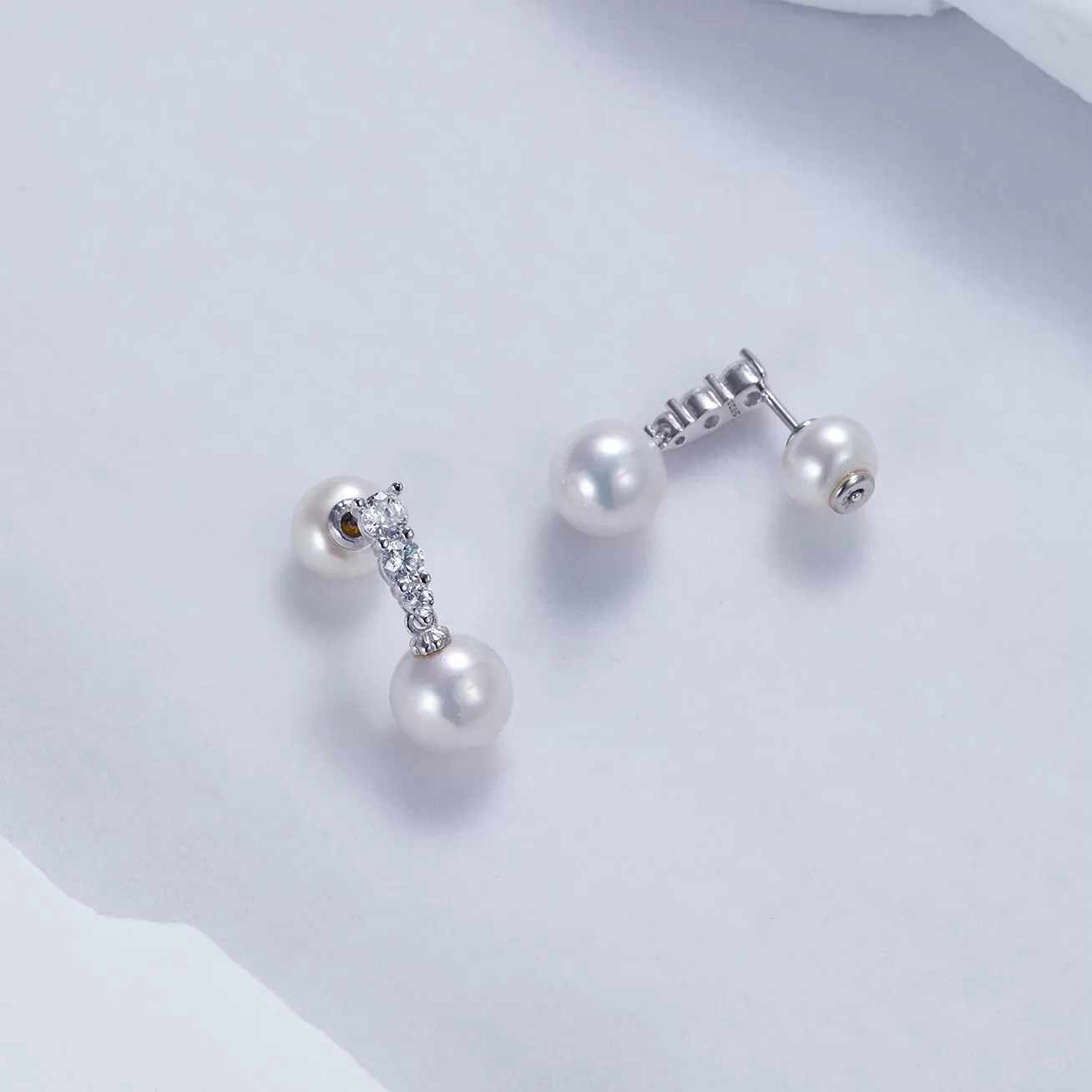 Elegant Freshwater Pearl Earrings WE00051