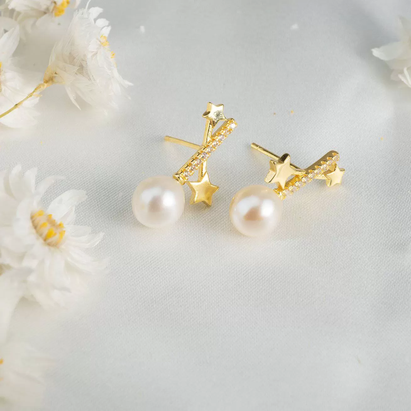 Elegant Freshwater Pearl Earrings WE00105