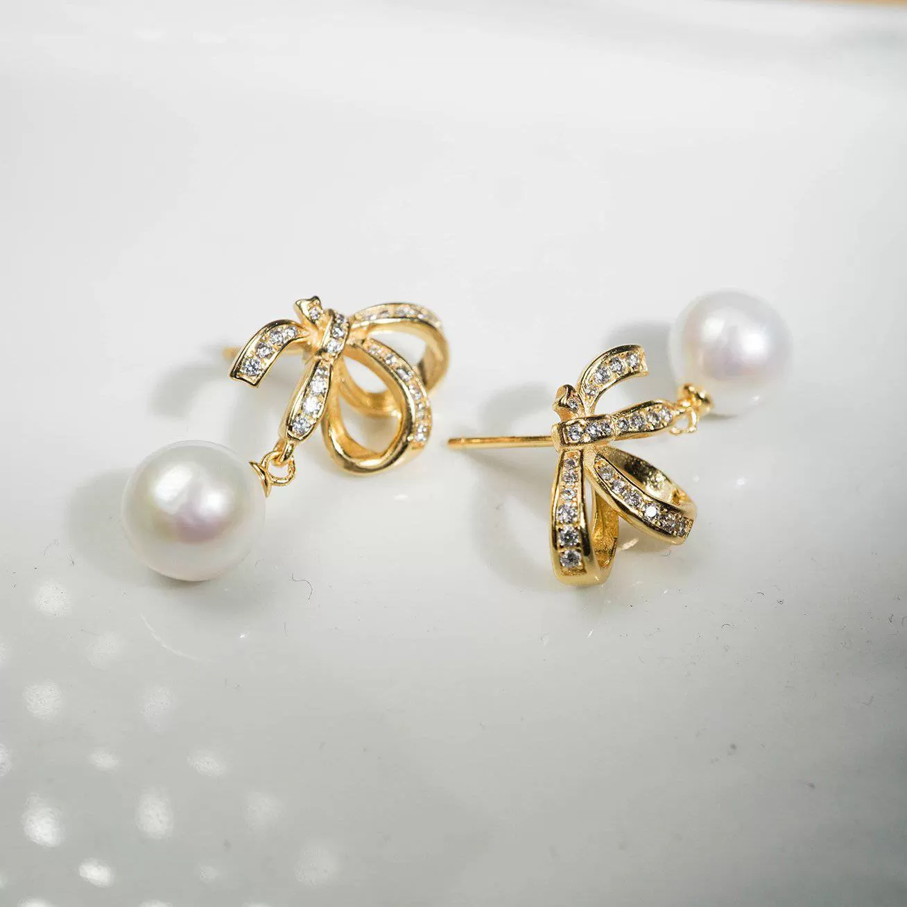 Elegant Freshwater Pearl Earrings WE00186