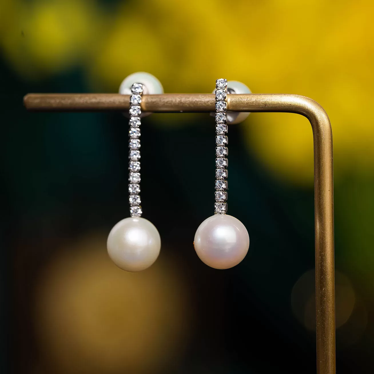 Elegant Freshwater Pearl Earrings WE00298