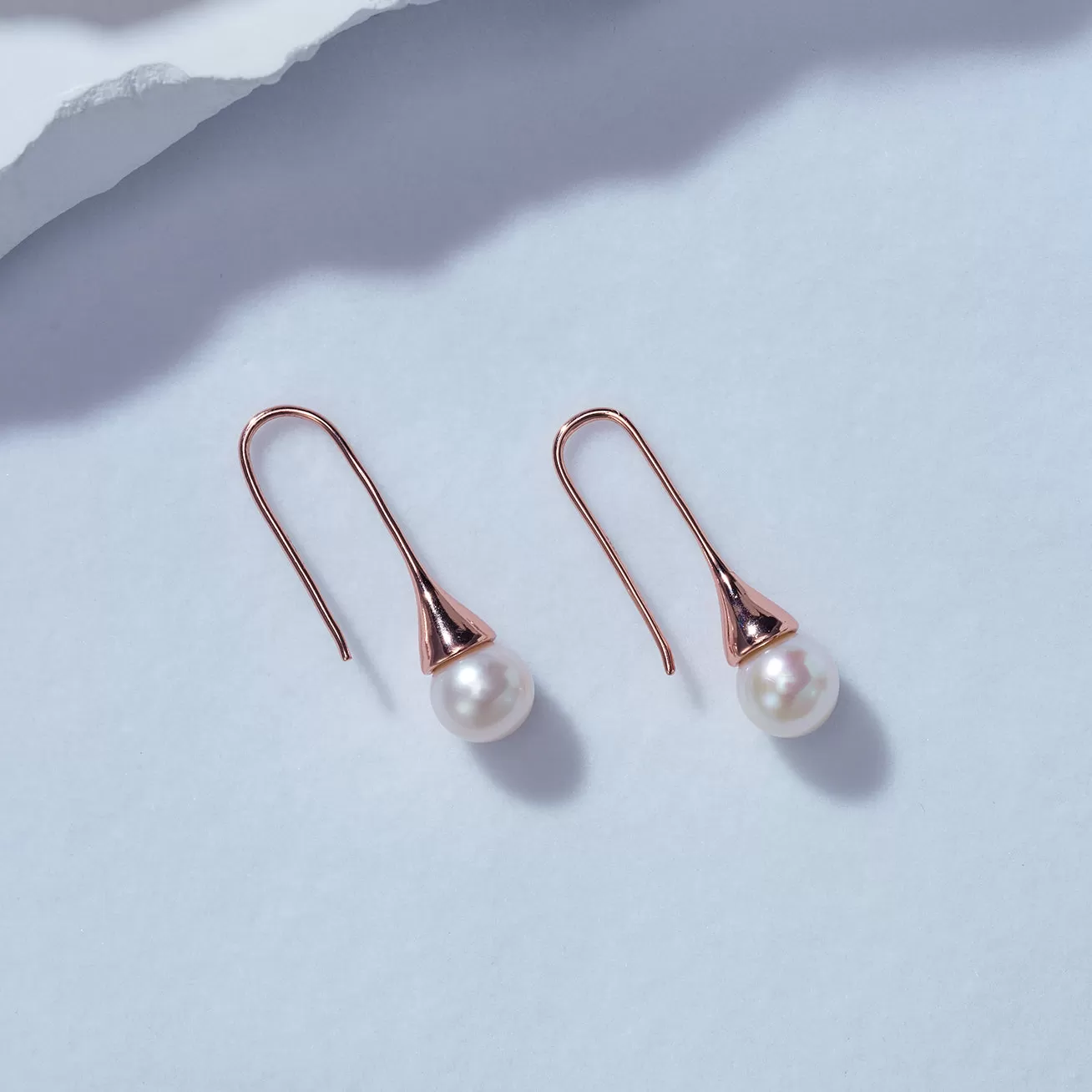 Elegant Freshwater Pearl Earrings WE00434