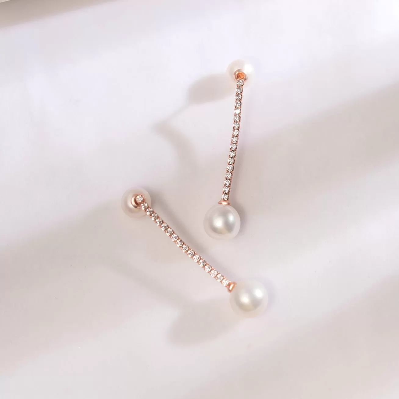 Elegant Freshwater Pearl Earrings WE00510