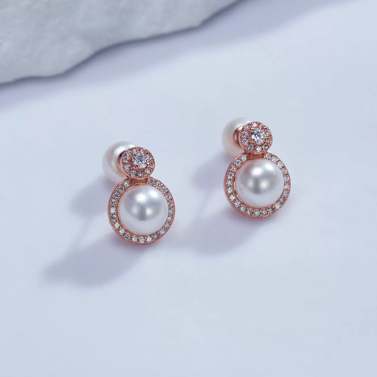 Elegant Freshwater Pearl Earrings WE00680