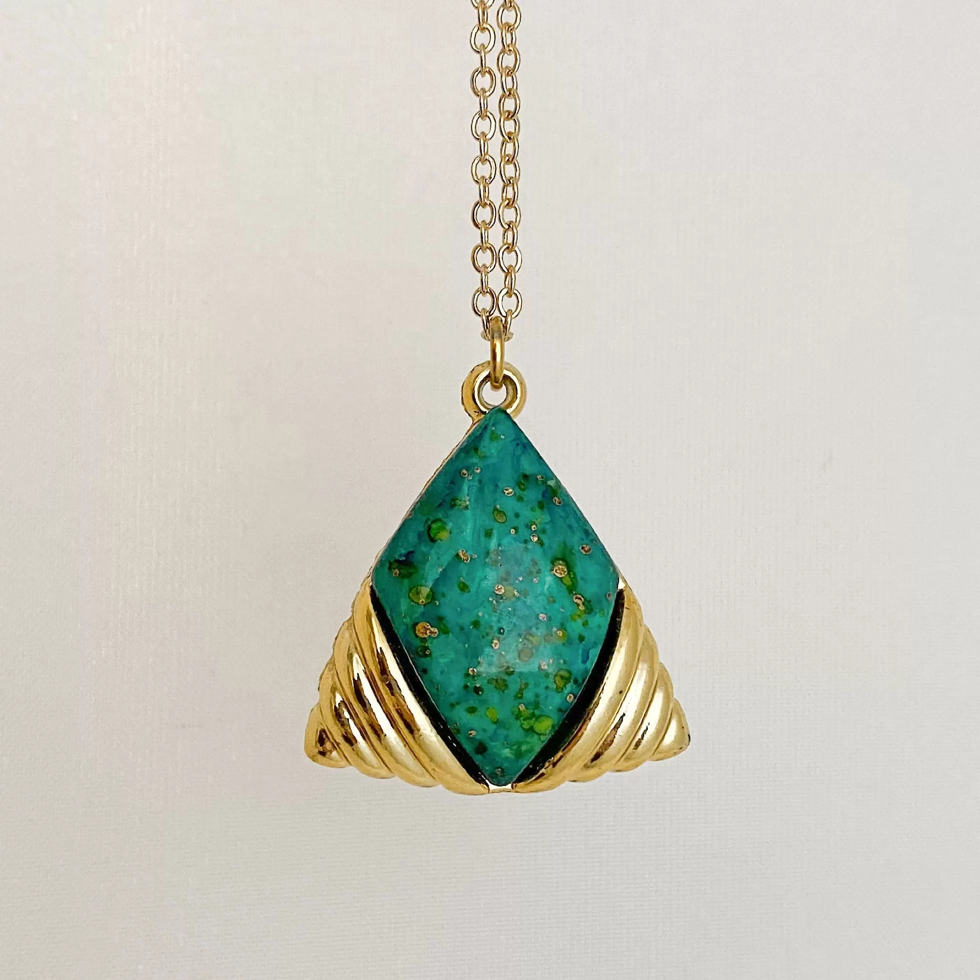 HANSON green triangle pendant necklace