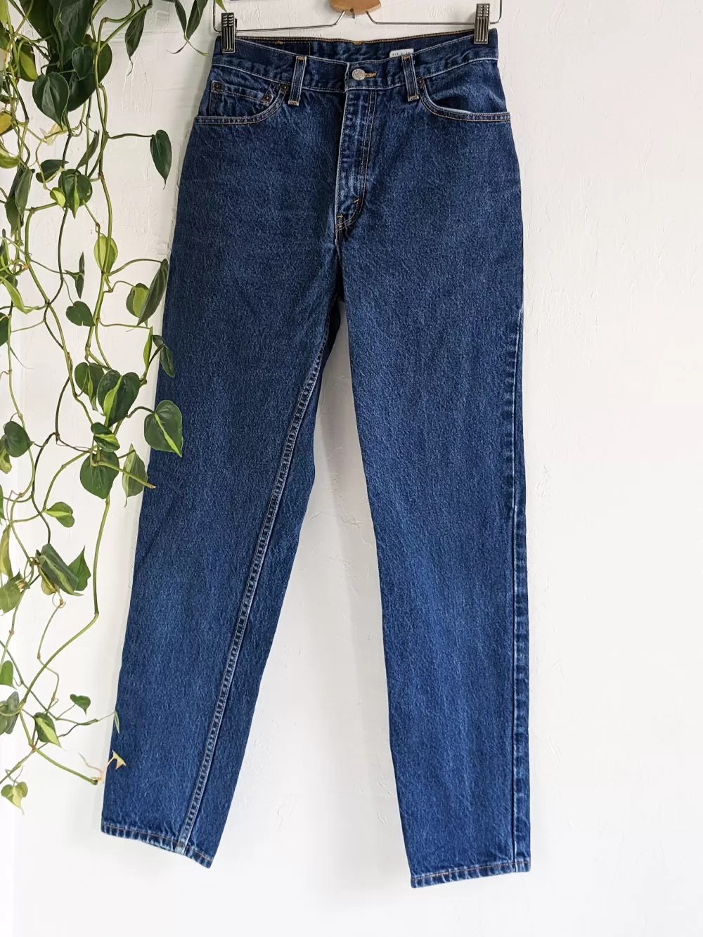 LEVIS True Blue High Rise 550s Jeans