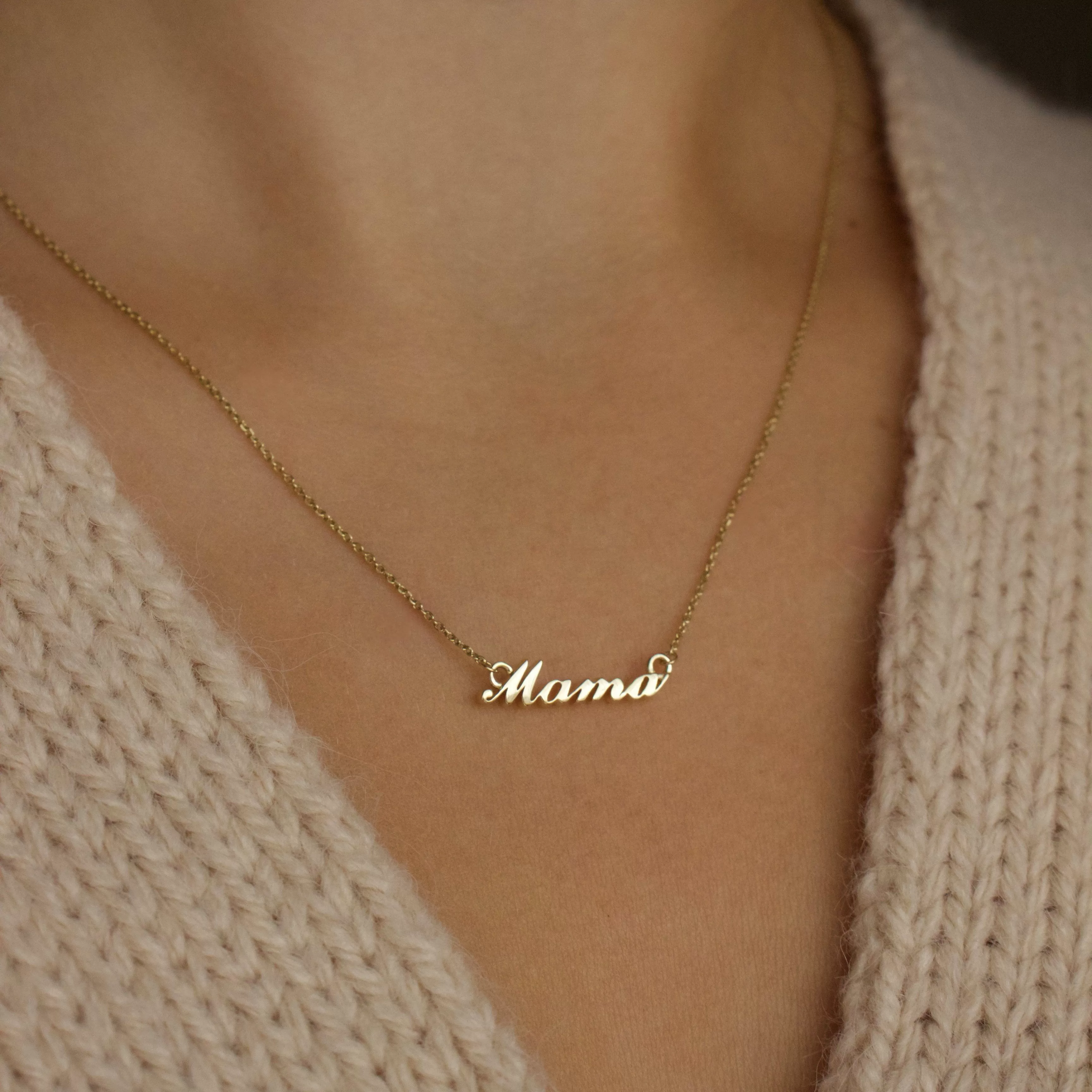 Mama Necklace