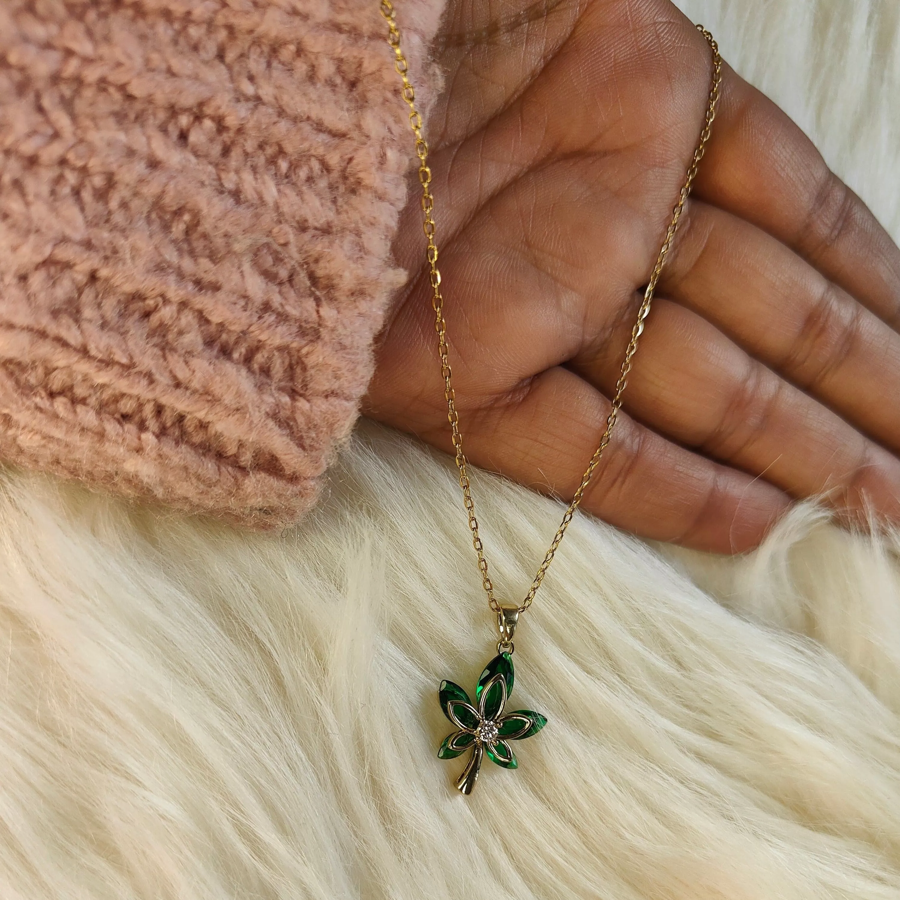 Maple leaf Pendant