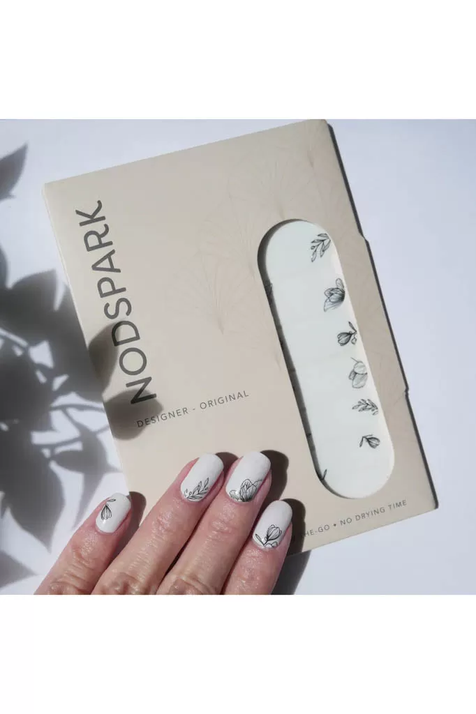 Nail Stickers - Monochrome Floral Lines (Adult)