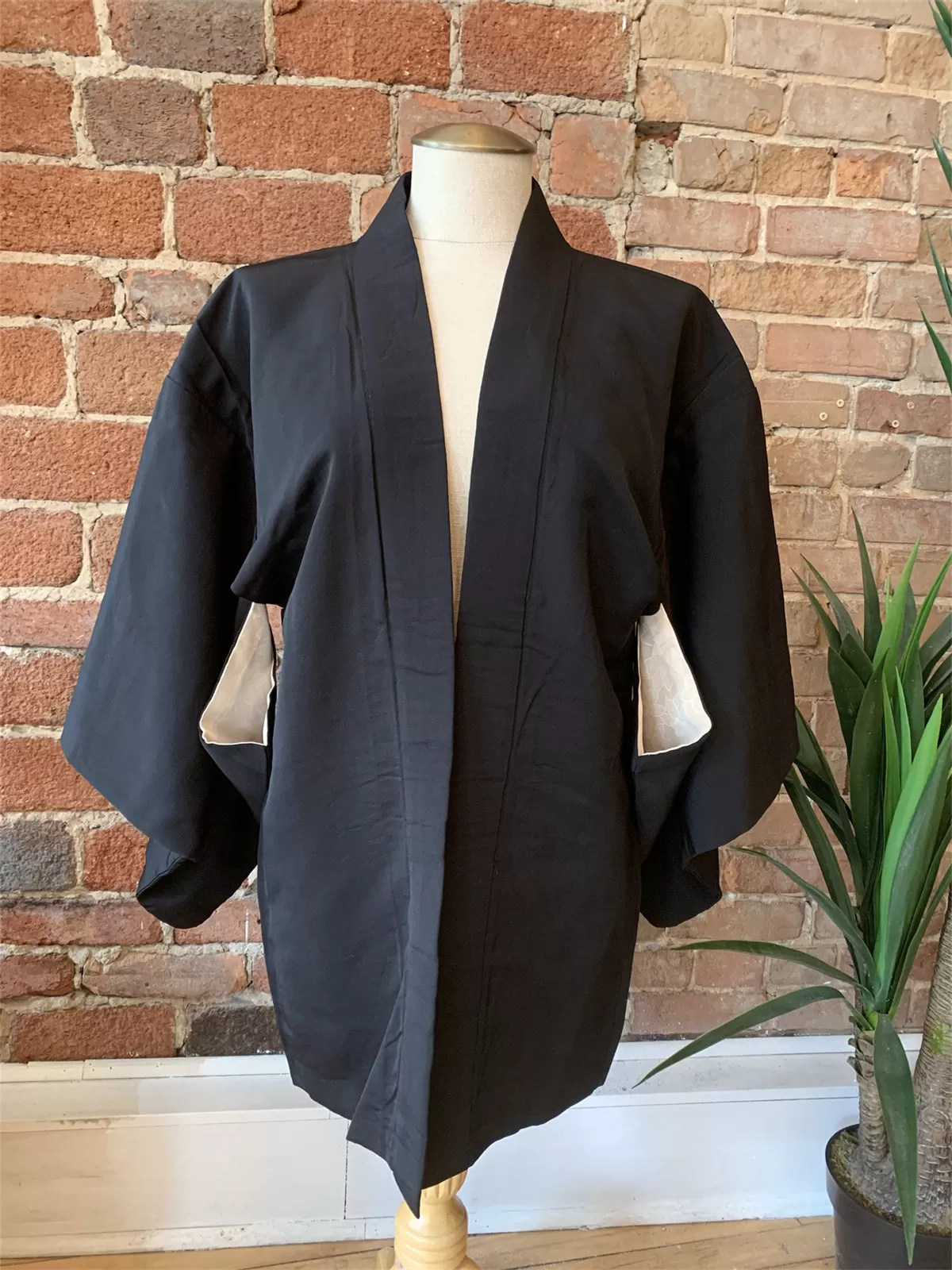 New Arrival ! Vintage Haori/Kimono Black 1970s