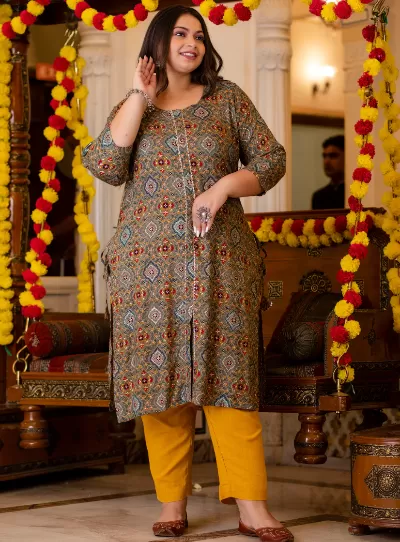 Plus Size Multicolor Front Slit Straight Kurti