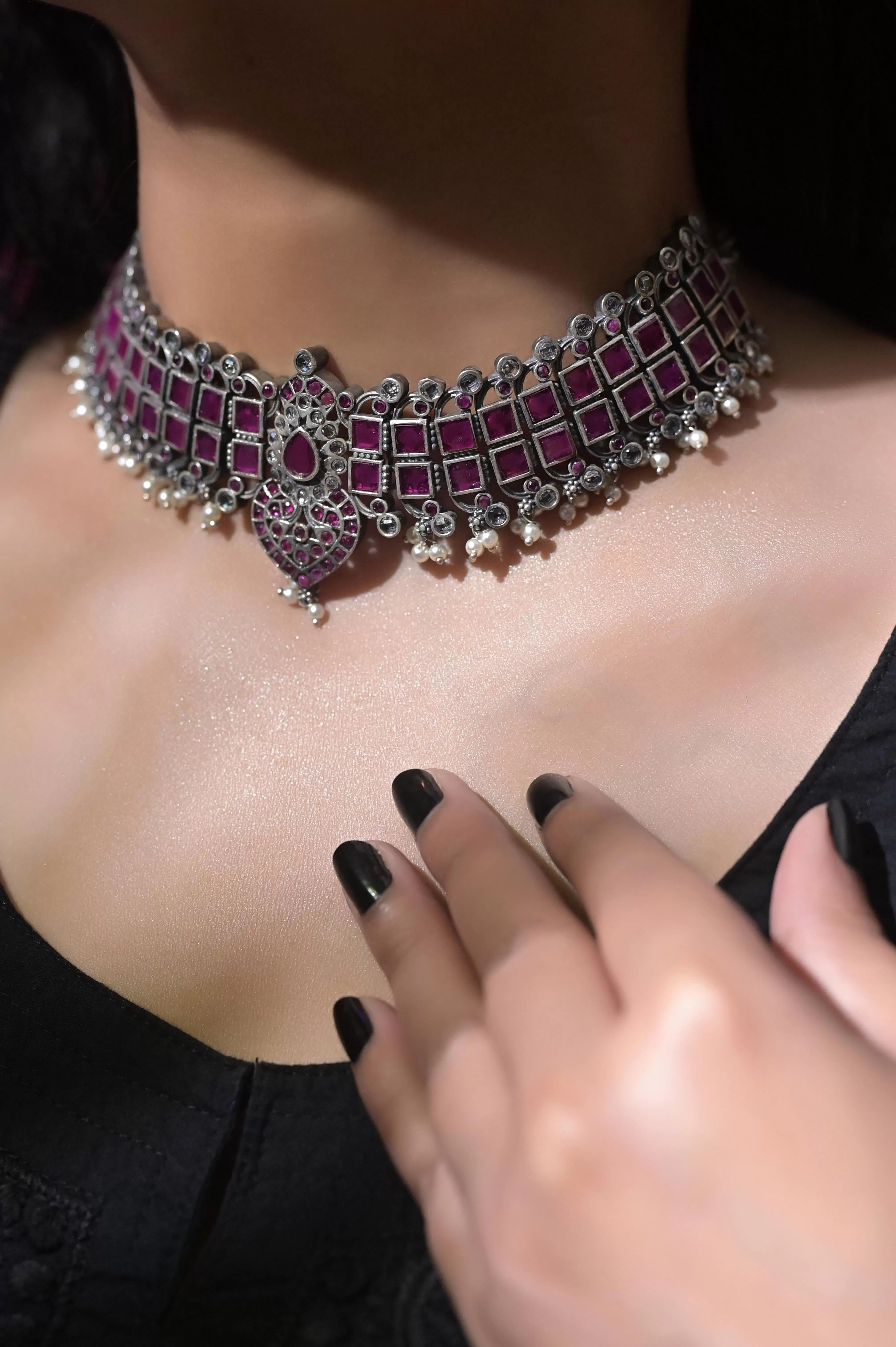 Silver Choker with Darjeeling Stone Work