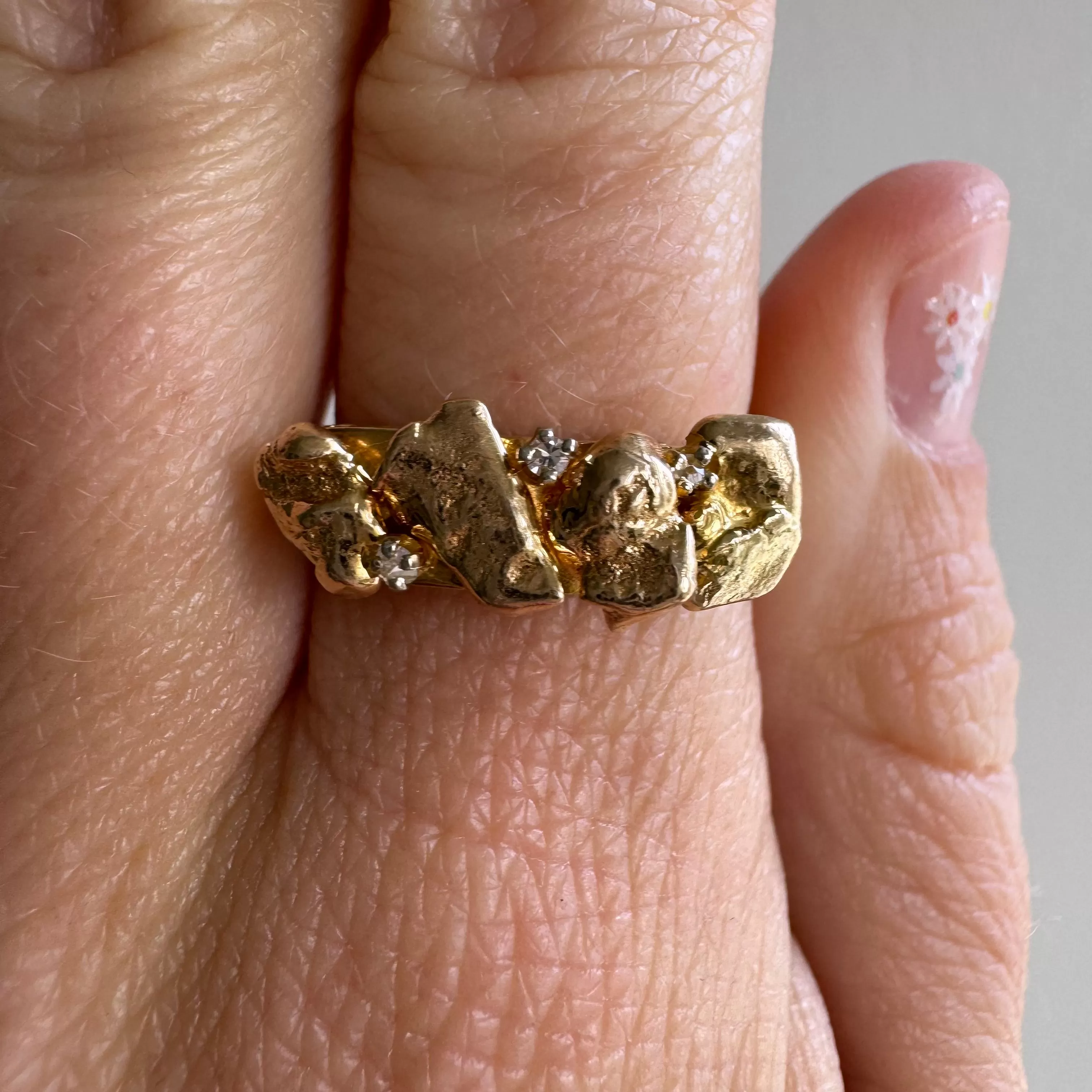 V I N T A G E // stackable nuggets / solid 14k and diamond nugget style ring / size 6.75 to 7